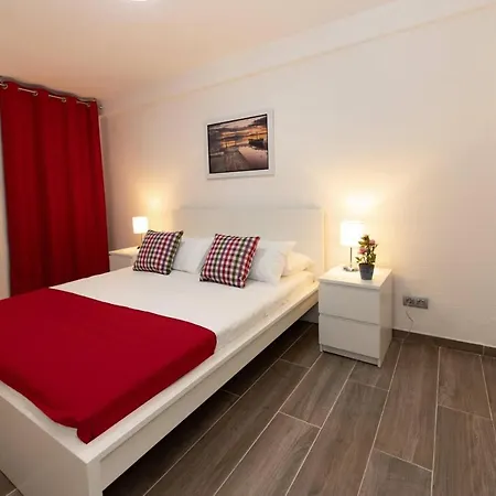 Apartamento Modern With Pool And Wifi
