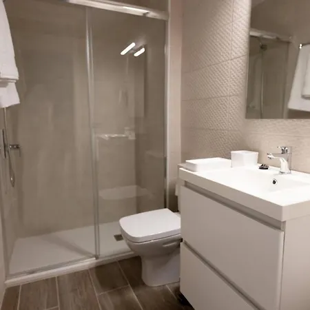 Modern With Pool And Wifi