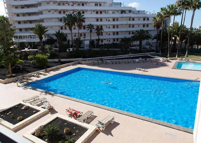 Apartman Modern With Pool And Wifi