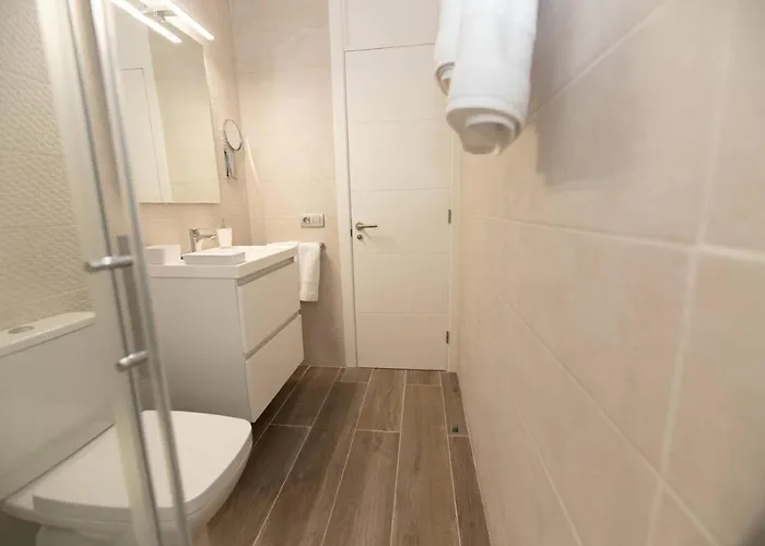 Modern With Pool And Wifi * Playa Feñabe